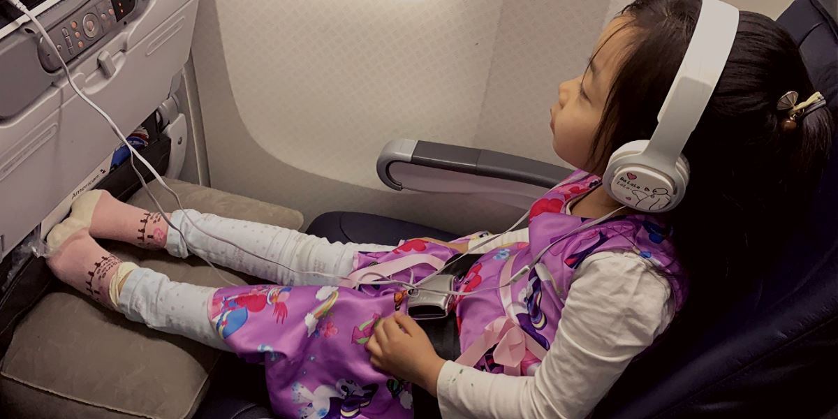 8 Essential Tips When Flying With Kids